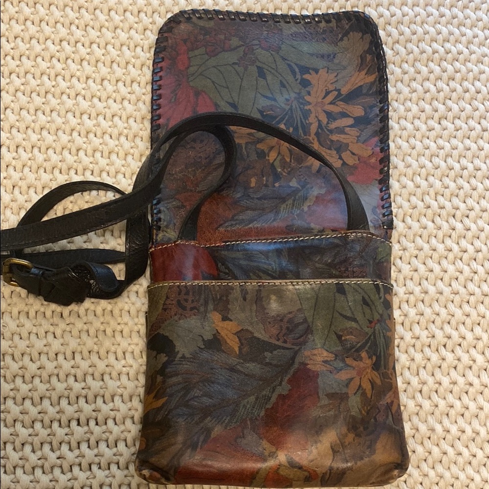 Patricia Nash Floral Patterned Leather Crossbody Bag - Picture 4 of 8